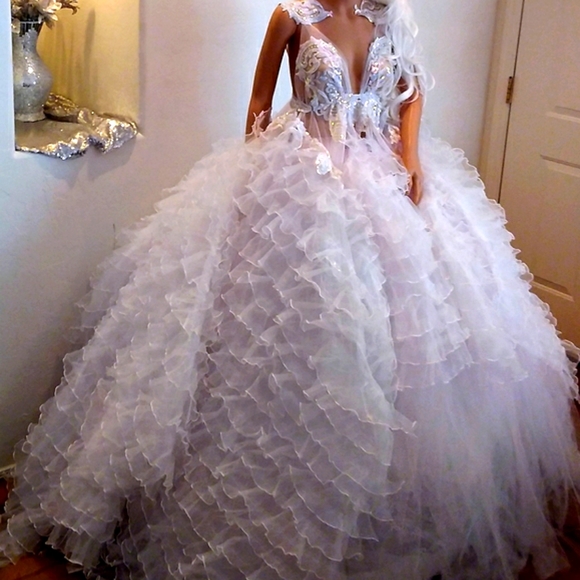 "BELLADONNA Iridescent Lace Ruffle White Wedding Ballgown Set - Picture 3 of 14